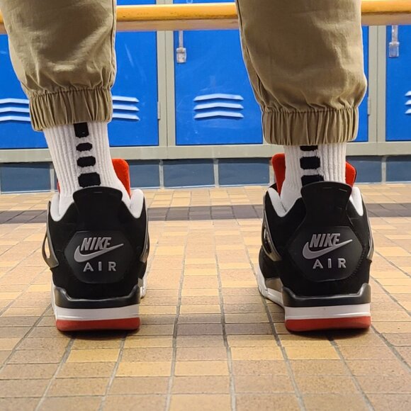 Men’s 12 Air Jordan 4 Retro OG 'Bred' 2019 - Picture 6 of 11